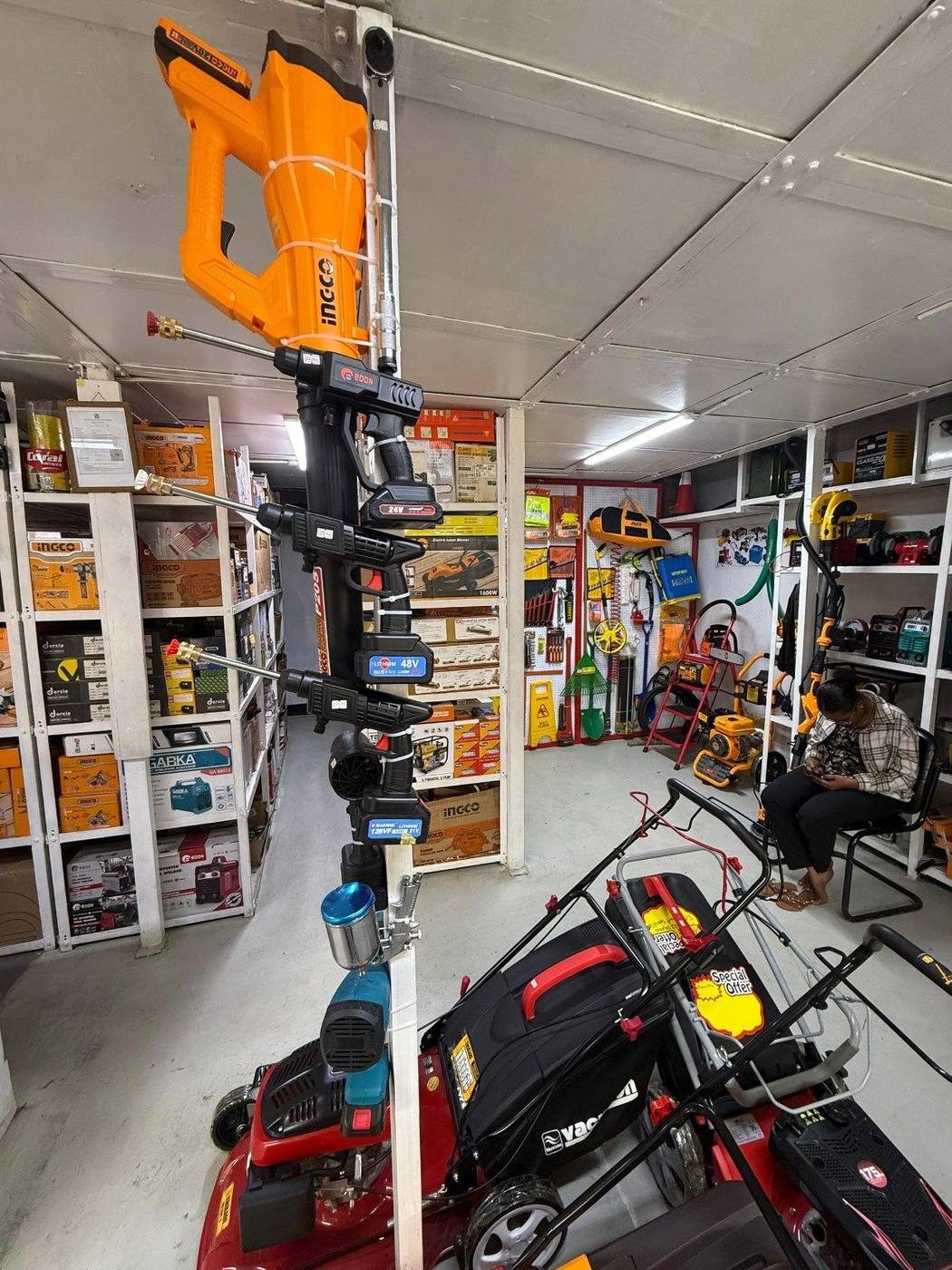 Cordless power tools displayed at OHGS