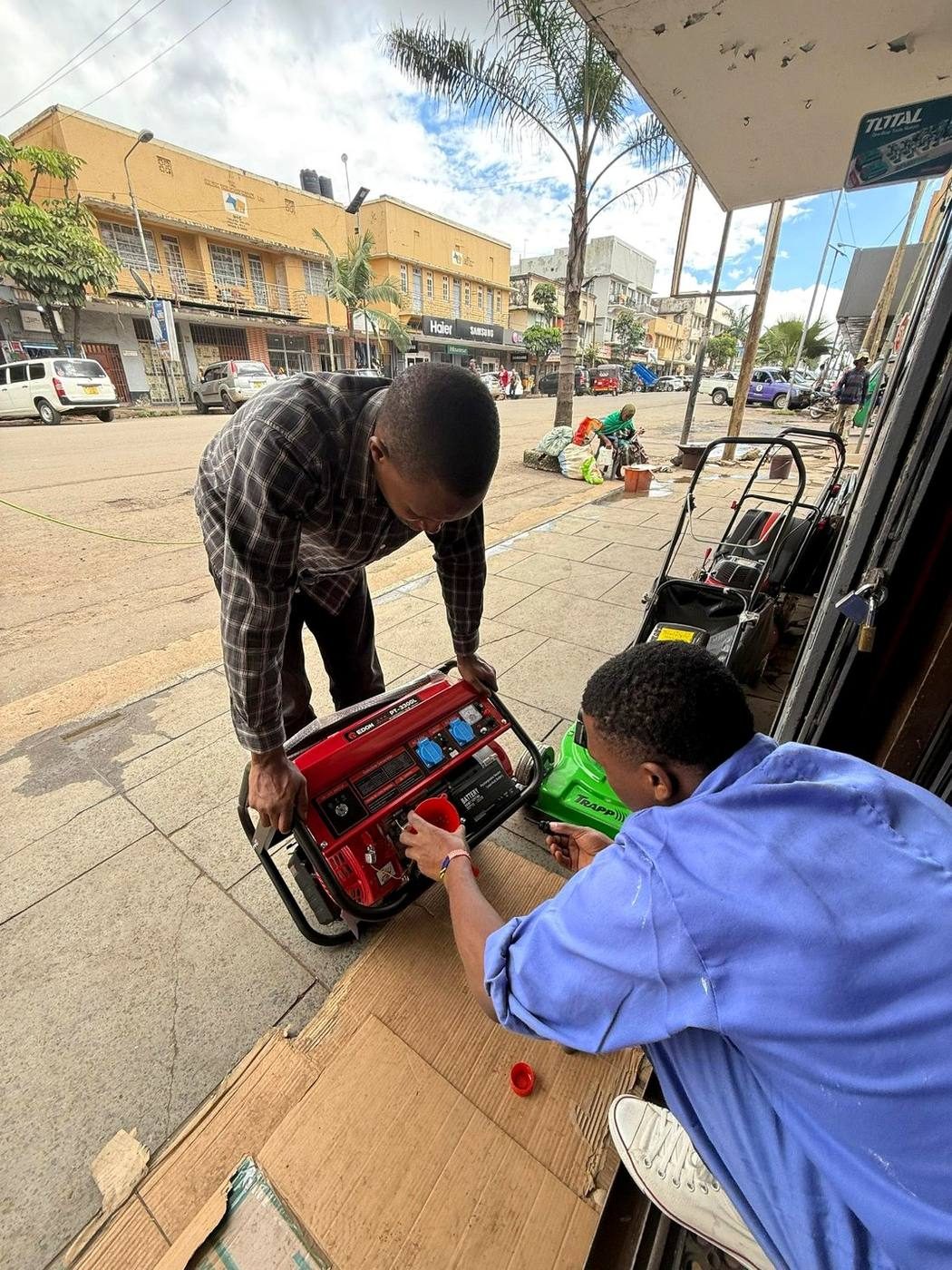 OHGS generator demonstration outside the shop