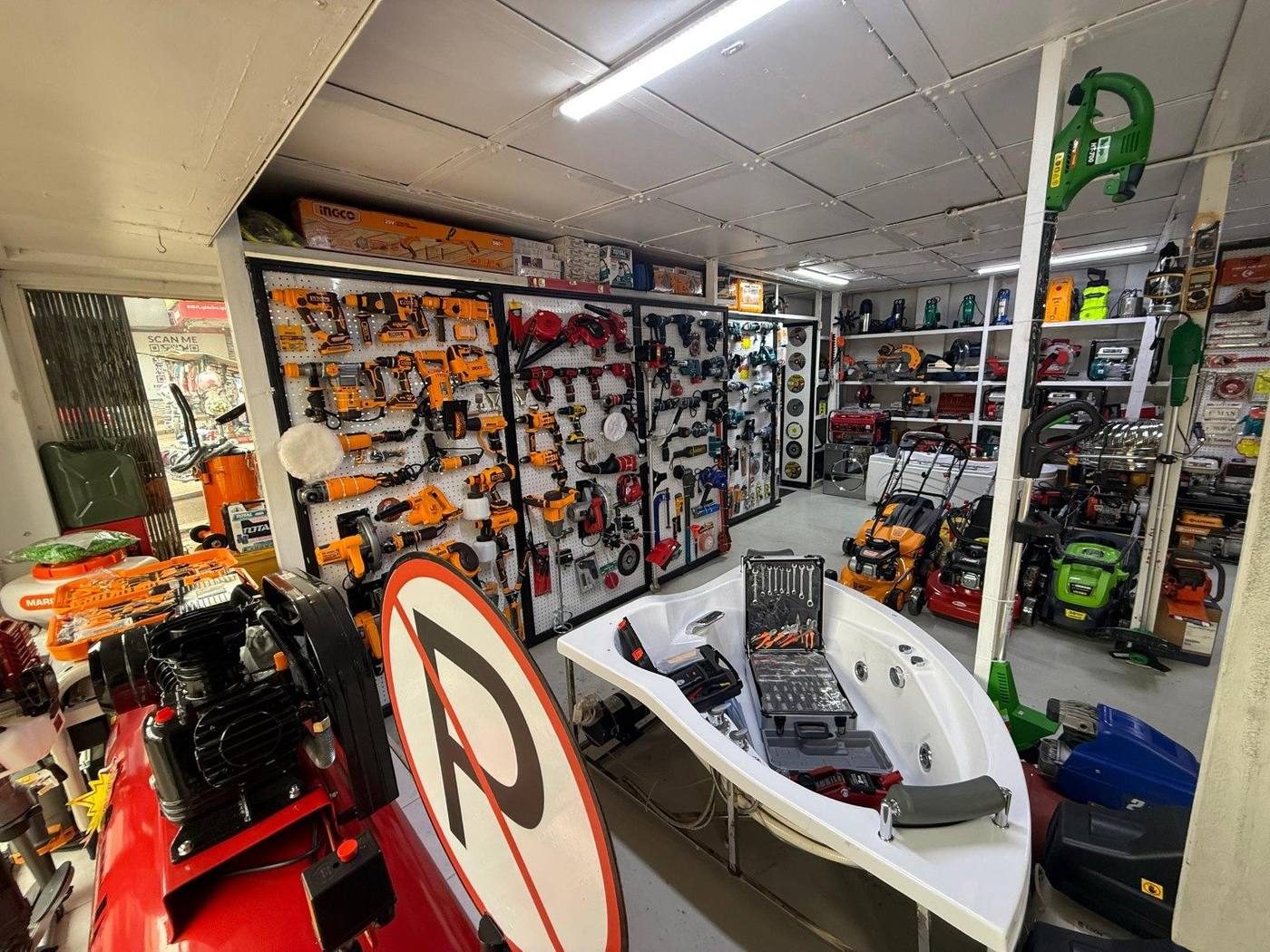 Power tools displayed in the OHGS showroom